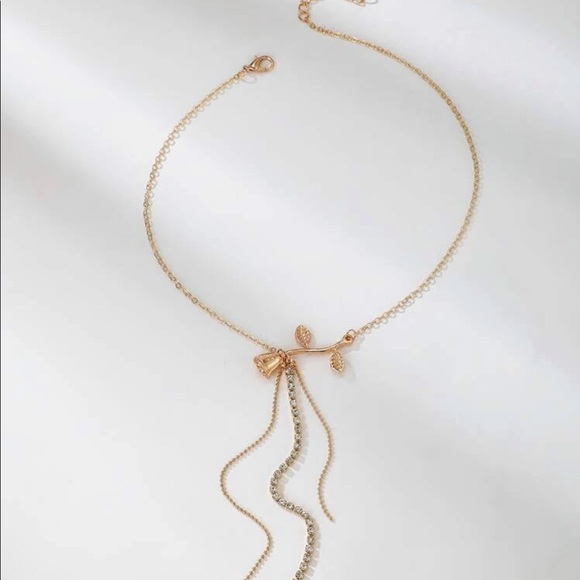 • Zinnia • Rhinestone Tassel Rose Necklace - Picture 3 of 5